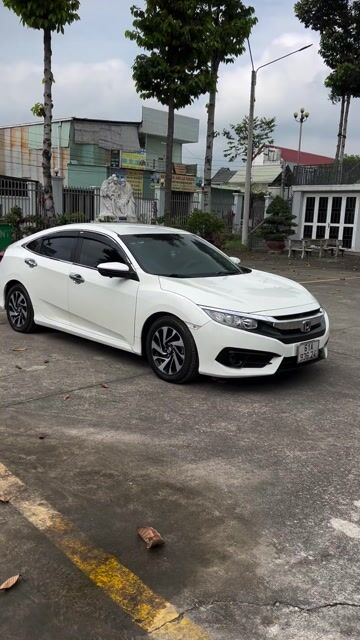 Honda Civic 2018 1.8. Mua bán Ô tô tại Thị xã Tân Uyên Bình Dương được đăng bởi Phuoc Thanh hình 1