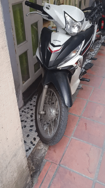 Honda Wave RSX Fi 2021 Trắng đen 97073 Km. Mua bán Xe máy tại Quận Bình Thạnh Tp Hồ Chí Minh được đăng bởi Tu Huynh Anh hình 1