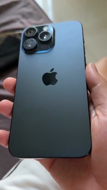 Dư dùng cần bán iphone 15 Promax xách tay Mỹ LL/A. Mua bán Điện thoại tại Huyện Thống Nhất Đồng Nai được đăng bởi Iris Nguyen hình 1