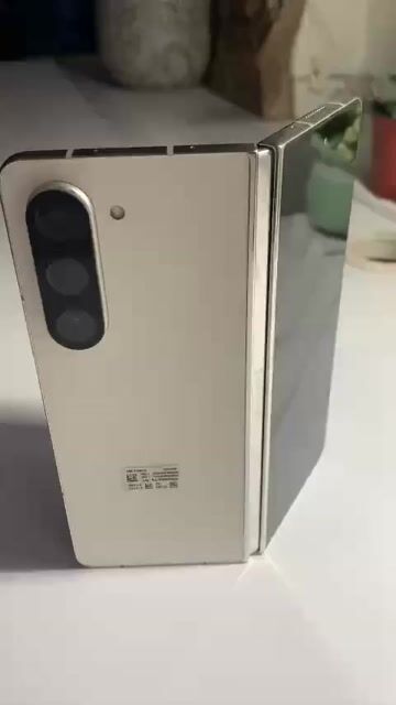 Samsung Galaxy Z Fold5 256GB Trắng Mỹ. Mua bán Điện thoại tại Quận Tân Bình Tp Hồ Chí Minh được đăng bởi Mr Thế hình 1