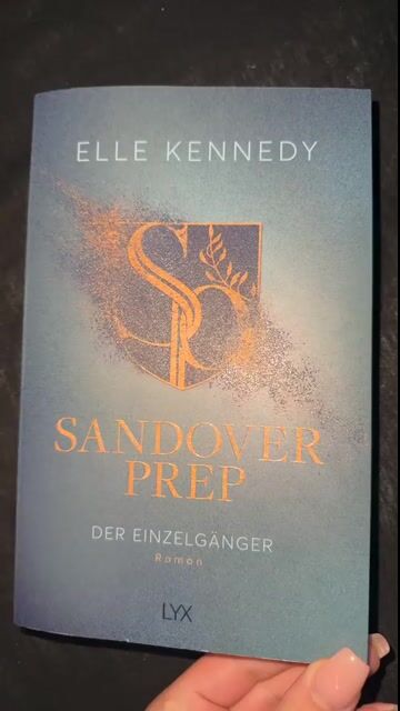 Wieder eine total fesselnden Fortsetzung der Story. Mir persönlich hat ein bisschen Lovestory zwischen den 2 Protagonisten gefehlt, daher fand ich den Teil nicht so gut wie der erste, der erste hat mich total begeistert, eines meiner liebsten Bücher. Auch dieses Buch hat mich wieder überzeugt wie gut Elle Kennedy Bücher schreibt!! Ich liebe ALLES an dem Ende, das zusammenfinden von Casey und Fenn, dieser Plottwist…. Einer der besten ever 🤭 auch der Anfang war bombastisch, ich habe die Stimmung eingezogen, der Mittelteil hat mich einfach irgendwie nicht komplett überzeugen können… Ich bin sooooo gespannt wie es weiter geht (cliffhänger😭) und erst recht mit wem?!💞