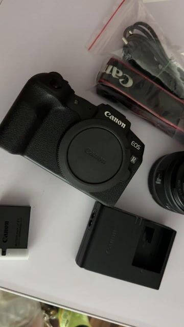 Máy ảnh Canon RP RF 50mm f/1.8 STM  99% lẻ bh 20th. Mua bán Máy ảnh, Máy quay tại Quận Bình Tân Tp Hồ Chí Minh được đăng bởi Lena hình 1