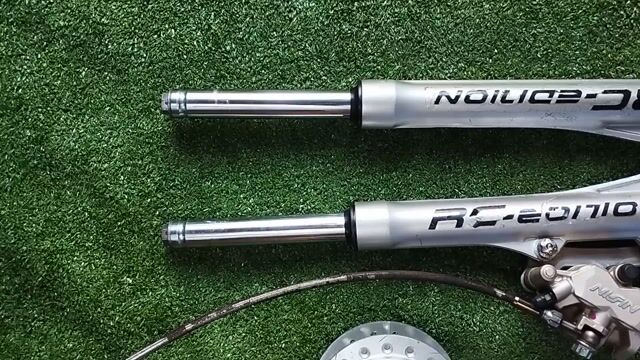 Bộ thắng đĩa RC-Edition FU1 Bạc. Mua bán Phụ tùng xe tại Thành phố Mỹ Tho Tiền Giang được đăng bởi Ho ngoc tien hình 1