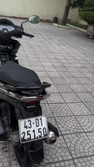 Honda Air Blade màu Đen. Mua bán Xe máy tại Quận Liên Chiểu Đà Nẵng được đăng bởi Lê Sang hình 1