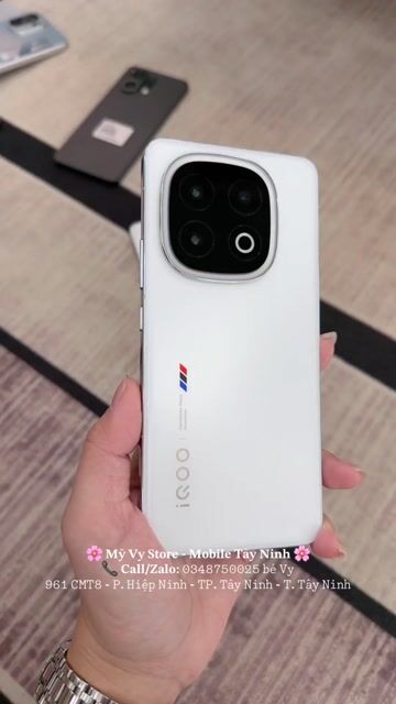 IQOO 13 5G Trắng BMW  Phiên bản 12/256Gb. Mua bán Điện thoại tại Thành phố Tây Ninh Tây Ninh được đăng bởi Mỹ Vy Store Mobile Tây Ninh hình 1