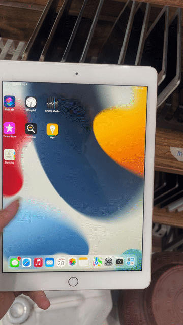 Apple iPad Air 2 16GB Vàng ( Tặng Full phụ kiện ). Mua bán Máy tính bảng tại Quận Hai Bà Trưng Hà Nội được đăng bởi Gia Đồng hình 1
