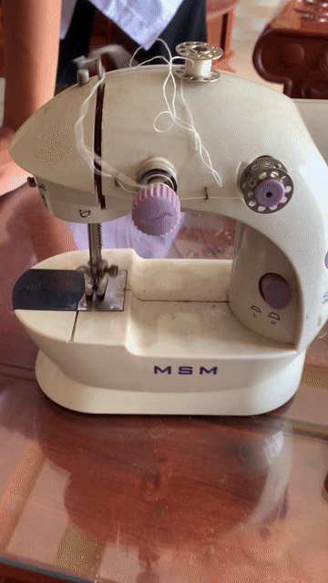 Máy may mini MSM Trắng, Tím. Mua bán Nội thất, đồ gia dụng khác tại Thành phố Thuận An Bình Dương được đăng bởi NHẬT HUY hình 1