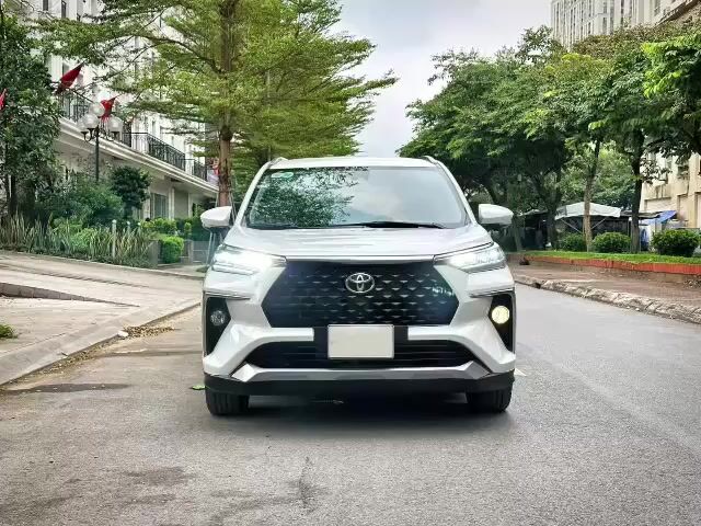 Toyota Veloz Cross Top 1.5 CVT 2023 - 14,000 Km.. Mua bán Ô tô tại Thành phố Thủ Đức Tp Hồ Chí Minh được đăng bởi Đức Tứ Bánh hình 1