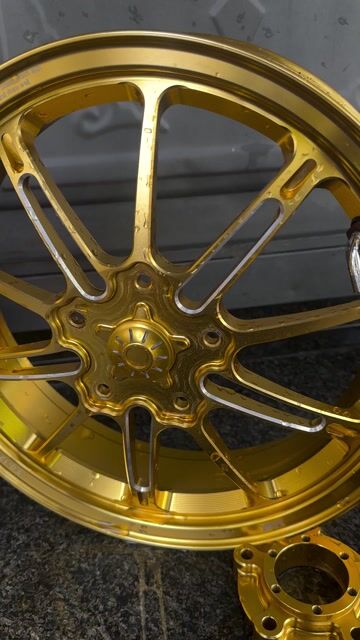 mâm CNC nguyên khối vespa 125. Mua bán Phụ tùng xe tại Huyện Bến Lức Long An được đăng bởi Huỳnh long hình 1