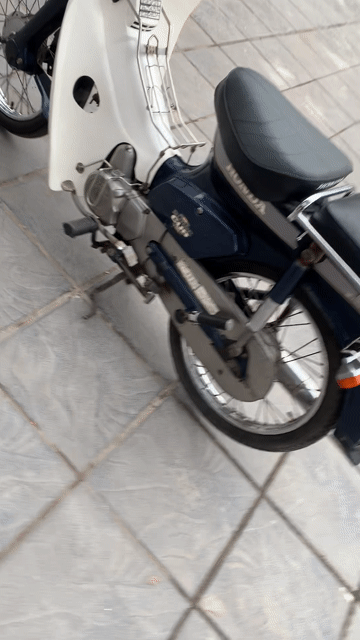 bán xe 82/70 mộc zin cho ae đam mê. Mua bán Xe máy tại Quận Hoàng Mai Hà Nội được đăng bởi Tuân Minh hình 1