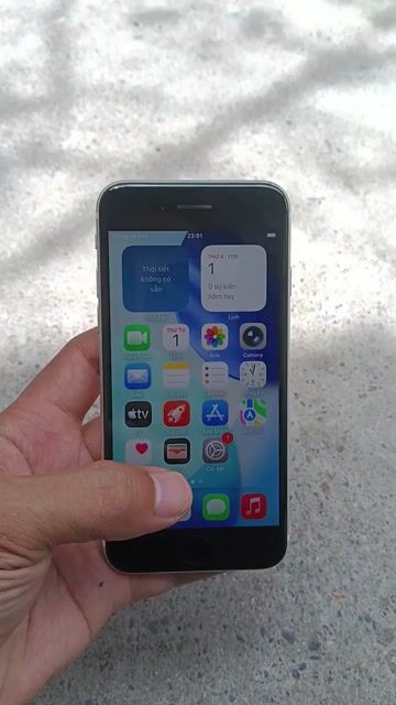 Apple iPhone SE 2020 128GB Trắng. Mua bán Điện thoại tại Huyện Hóc Môn Tp Hồ Chí Minh được đăng bởi ngoc nguyen hình 1