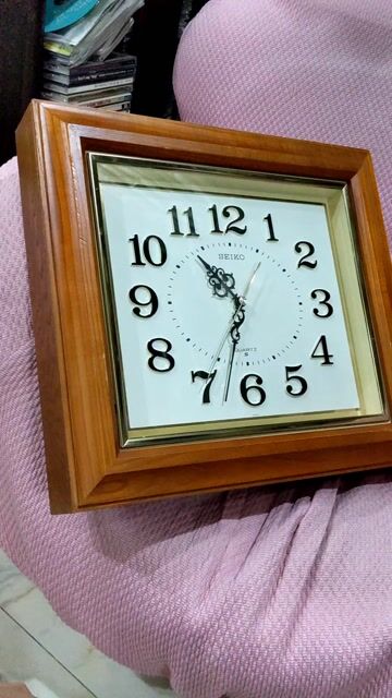 Đồng hồ treo tường Seiko khung gỗ Japan. Mua bán Nội thất, đồ gia dụng khác tại Quận Hải Châu Đà Nẵng được đăng bởi Lee Min Ho Đà Nẵng hình 1