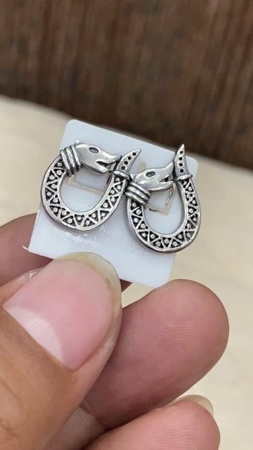 Đôi bông tai Nữ bạc, đúc hình con Rắn cá tínhh. Mua bán Phụ kiện thời trang khác tại Quận Phú Nhuận Tp Hồ Chí Minh được đăng bởi Duan Pham hình 1