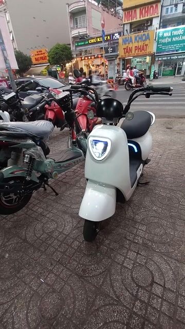 Xe máy điện MIMA Q8 Trắng. Mua bán Xe điện tại Quận Tân Phú Tp Hồ Chí Minh được đăng bởi Anh Thế hình 1
