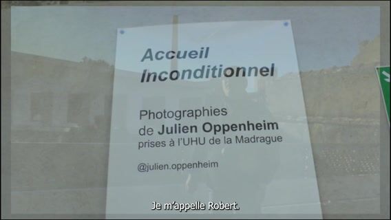 AES : Accompagnant Éducatif et Social