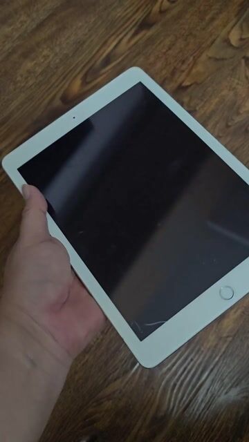 Apple iPad Air 2 16GB Bạc. Mua bán Máy tính bảng tại Quận Ba Đình Hà Nội được đăng bởi Tuấn Anh hình 1