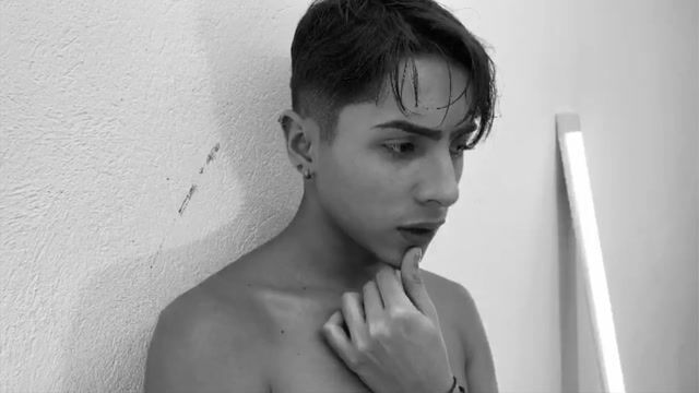 Model - Taylor Cameron anal