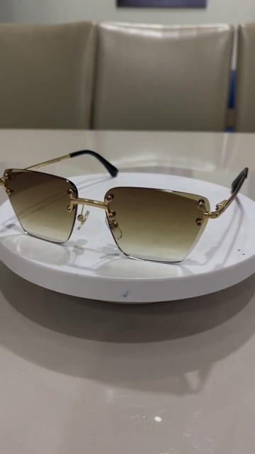 Kính mát Cartier CT0451S 005D Nam. Mua bán Phụ kiện thời trang khác tại Quận 7 Tp Hồ Chí Minh được đăng bởi Dung mê đồ si hình 1