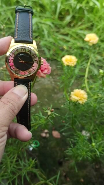Marc Jacobs Đồng hồ đeo tay Vàng . Mua bán Đồng hồ tại Huyện Hòa Thành Tây Ninh được đăng bởi Long Thien Long hình 1