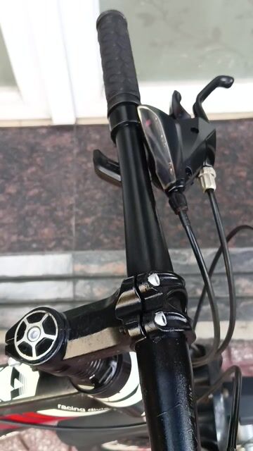 AZI BIKE rất mới chính hãng chất lượng cao. Mua bán Xe đạp tại Quận Tân Phú Tp Hồ Chí Minh được đăng bởi Thanh Hùng hình 1