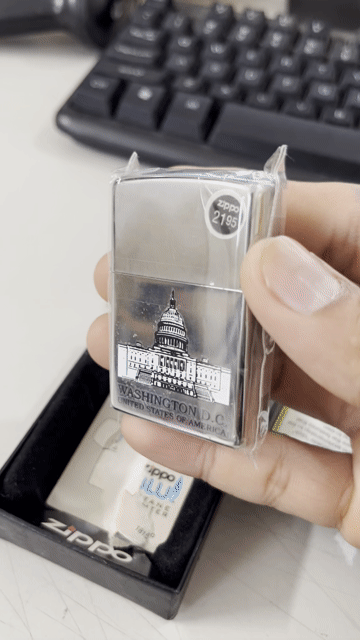 Bật lửa Zippo Washington D.C. Chrome bóng HP Bạc. Mua bán Đồ sưu tầm, đồ cổ tại Quận Tân Bình Tp Hồ Chí Minh được đăng bởi Huỳnh Nhật Duy hình 1