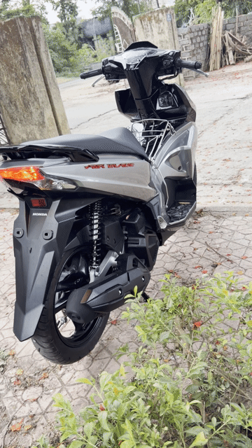 Honda Air Blade 2016 máy zin nguyên bản xe mới 95%. Mua bán Xe máy tại Thành phố Quảng Ngãi Quảng Ngãi được đăng bởi Hien hình 1