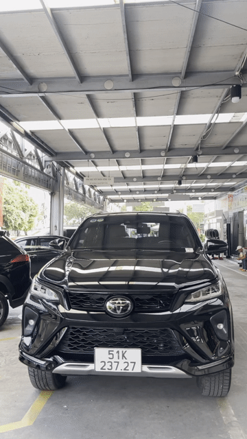 Toyota Fortuner Legender 4x4 2022 / 2 Cầu máy dầu. Mua bán Ô tô tại Quận Tân Phú Tp Hồ Chí Minh được đăng bởi Lê Tấn Dũ hình 1