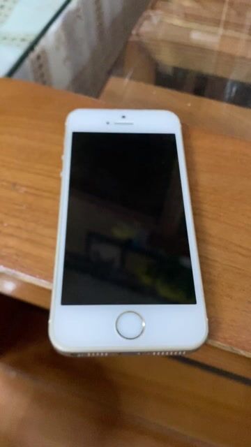 Apple iPhone 5 SE 32GB full vân tay, lưng dán da. Mua bán Điện thoại tại Quận 7 Tp Hồ Chí Minh được đăng bởi Mr Jan hình 1