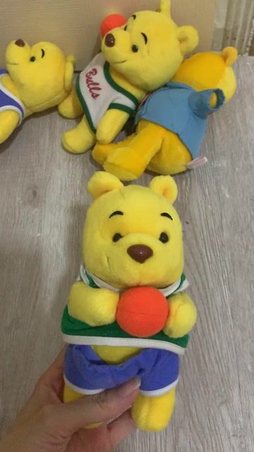 Thú nhồi bông Gấu Pooh Vàng vải bông. Mua bán Sở thích khác tại Quận 7 Tp Hồ Chí Minh được đăng bởi Julie Tran hình 1