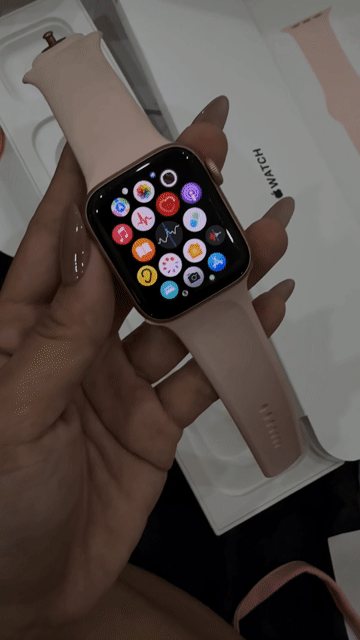 Apple Watch Series 4 GPS + Cellular 40mm Hồng. Mua bán Thiết bị đeo thông minh tại Thành phố Thủ Dầu Một Bình Dương được đăng bởi Anh Tú hình 1