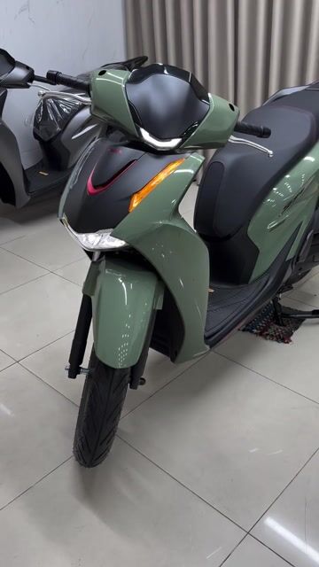 Honda SH 160i ABS Xanh rêu. Mua bán Xe máy tại Quận Thanh Khê Đà Nẵng được đăng bởi THẾ MẪN CHUYÊN XE LƯỚT CÓ BÁN TRẢ GÓP  hình 1
