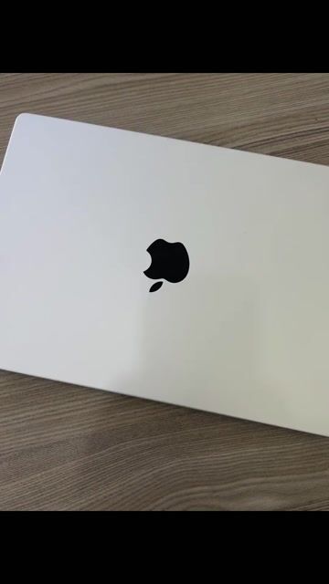 Apple Macbook Pro M3 18GB/512GB Bạc. Mua bán Laptop tại Thành phố Bảo Lộc Lâm Đồng được đăng bởi Cửa hàng Viễn Tín hình 1