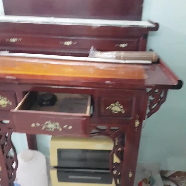 Bàn thờ Gỗ căm đỏ Nâu đỏ 1m7x1m2x60cm 2 tầng. Mua bán Nội thất, đồ gia dụng khác tại Quận Tân Bình Tp Hồ Chí Minh được đăng bởi xuyến nguyễn hình 1