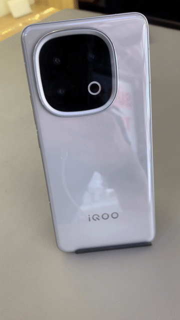 iQOO 13 12/256GB đẹp 98.99% có ship cod toàn quốc. Mua bán Điện thoại tại Quận Ninh Kiều Cần Thơ được đăng bởi shop một chín tám tám hình 1