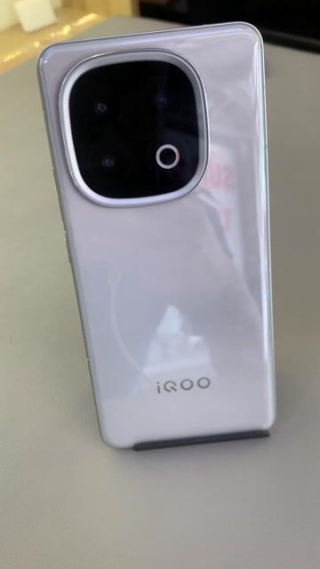 iQOO 13 12/256GB đẹp 98.99% có ship cod toàn quốc. Mua bán Điện thoại tại Quận Ninh Kiều Cần Thơ được đăng bởi shop một chín tám tám hình 1