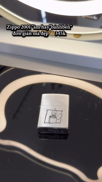 Bật lửa Zippo 2001 âm hay. Mua bán Đồ sưu tầm, đồ cổ tại Quận 7 Tp Hồ Chí Minh được đăng bởi Thanh Tâm hình 1