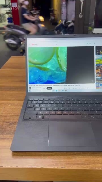 Dell Vostr***5U 15.6 inch 8GB/240GB Xám. Mua bán Laptop tại Huyện Gia Lâm Hà Nội được đăng bởi Nguyễn Xuân Trường  hình 1