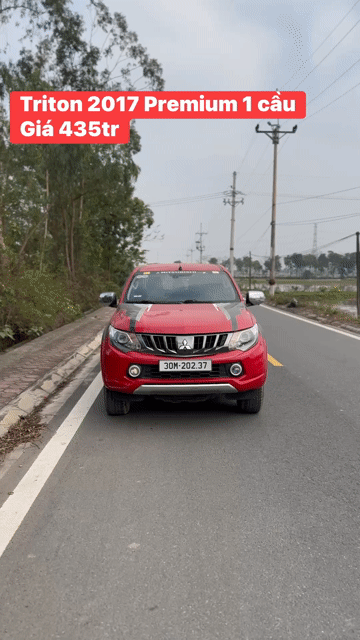 Mitsubishi Triton 2017 1 cầu Đỏ. Mua bán Ô tô tại Quận Hà Đông Hà Nội được đăng bởi Hà Lê hình 1