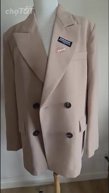 Áo blazer dài tay còn mới, đẹp, nhiều mẫu để lựa. Mua bán Quần áo tại Quận 4 Tp Hồ Chí Minh được đăng bởi Ami Nguyen hình 1