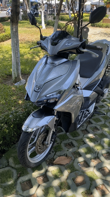 Honda Air Blade 2019 Bạc Tự động. Mua bán Xe máy tại Thành phố Nha Trang Khánh Hòa được đăng bởi long hình 1