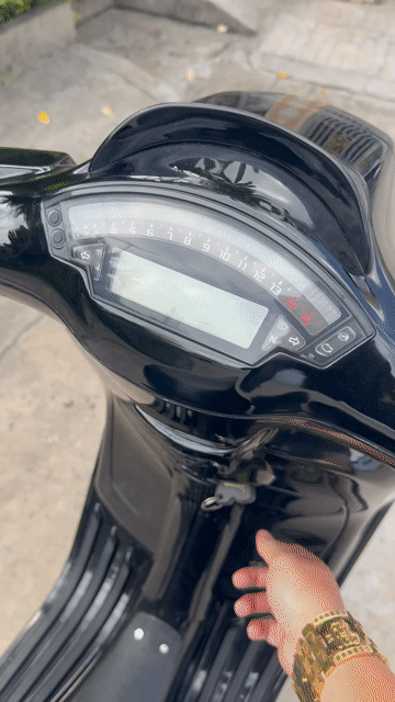 Vespa 125 Abs 2017 Đen full kiểng 9 chủ. Mua bán Xe máy tại Quận Bình Tân Tp Hồ Chí Minh được đăng bởi Hoàng Tuấn hình 1
