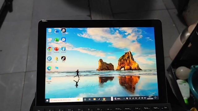 Microsoft Surface Go 3 8GB/128GB. Mua bán Laptop tại Thành phố Buôn Ma Thuột Đắk Lắk được đăng bởi Nam  hình 1