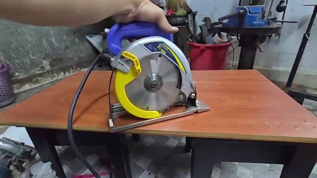 Máy cưa gỗ Hitachi Nhật 165mm 220V 90% mới. Mua bán Đồ chuyên dụng, Giống nuôi trồng tại Quận 11 Tp Hồ Chí Minh được đăng bởi Shop hàng Nhật hình 1