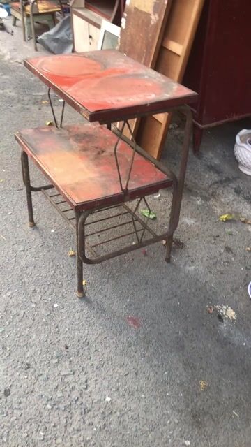 Bàn kệ ván ép chân sắt Cổ điển. Mua bán Bàn ghế tại Quận 3 Tp Hồ Chí Minh được đăng bởi HoVaTen  Nghèo mua gì đt XinCamOn hình 1