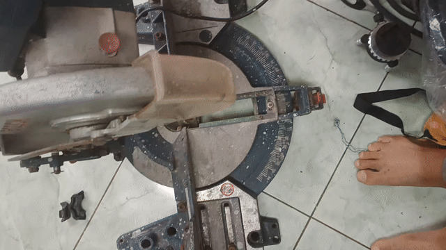 Máy cắt Bosch GCM 10 Professional. Mua bán Đồ chuyên dụng, Giống nuôi trồng tại Thành phố Sa Đéc Đồng Tháp được đăng bởi Lâm Ngô hình 1