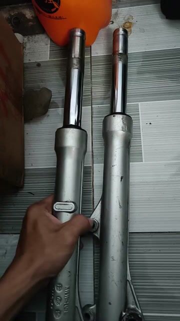 Phuộc Wave s110 nhún êm hàng đã qua sử dụng ty đẹp. Mua bán Phụ tùng xe tại Quận 8 Tp Hồ Chí Minh được đăng bởi Dương Daikin hình 1