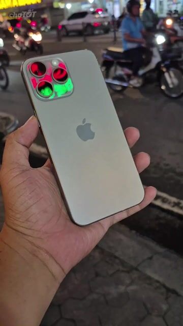 Bán GL iPhone 15 Pro Max 1TBNatura ZD/A sim vật lý. Mua bán Điện thoại tại Quận 8 Tp Hồ Chí Minh được đăng bởi No má nì hình 1