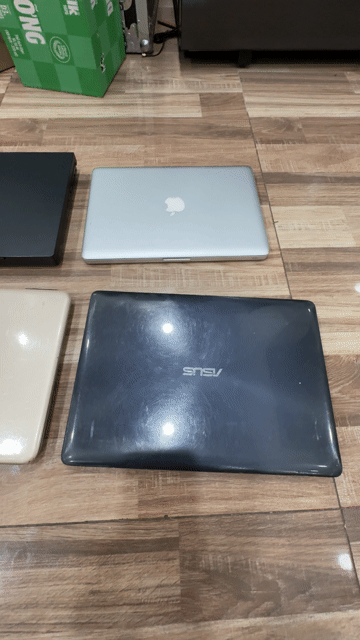 Apple MacBook Pro Bạc. Mua bán Laptop tại Thành phố Dĩ An Bình Dương được đăng bởi Khôi Bùi hình 1