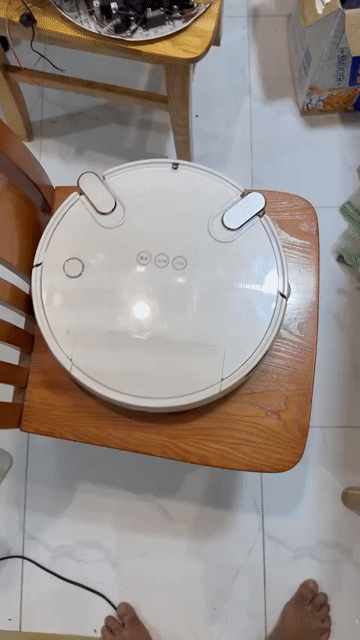 Robot hút bụi Toshiba Tự đổ rác. Mua bán Thiết bị vệ sinh, nhà tắm tại Quận Bình Thuỷ Cần Thơ được đăng bởi Trần minh Đức trí hình 1