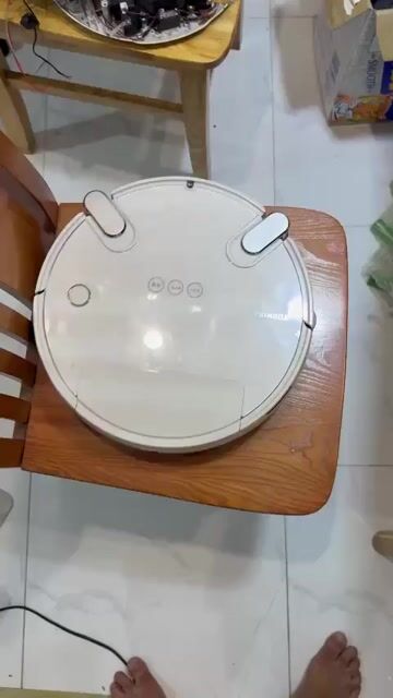Robot hút bụi Toshiba Tự đổ rác. Mua bán Thiết bị vệ sinh, nhà tắm tại Quận Bình Thuỷ Cần Thơ được đăng bởi Trần minh Đức trí hình 1